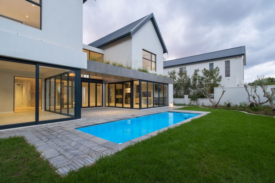 5 Bedroom Property for Sale in Val De Vie Estate Western Cape